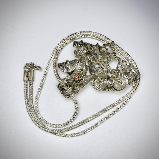 Pendant sterling silver filigree, garnet.