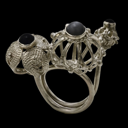Ring, mama, dad and baby
